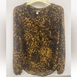 Merona Animal print Blouse women’s size small semi sheer & lightweight brown
